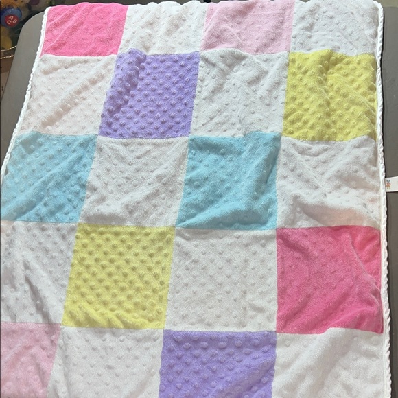 Circo Textured Baby Blanket - Picture 1 of 3